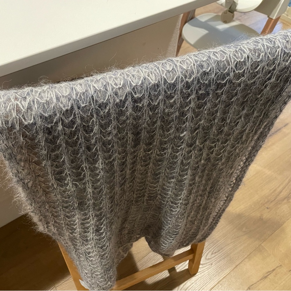 Beautiful Mohair Super Soft Wrap/Scarf - Made in Italy! 🇮🇹 perfect classy layer! - Picture 8 of 9